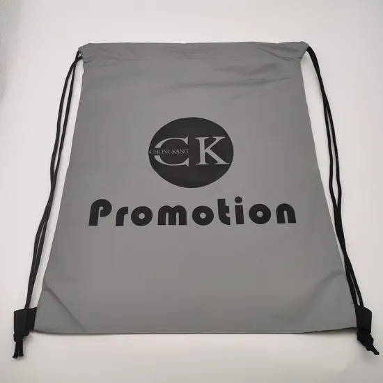 Borse sportive con coulisse in poliestere riflettente promozionale con logo personalizzato all'ingrosso